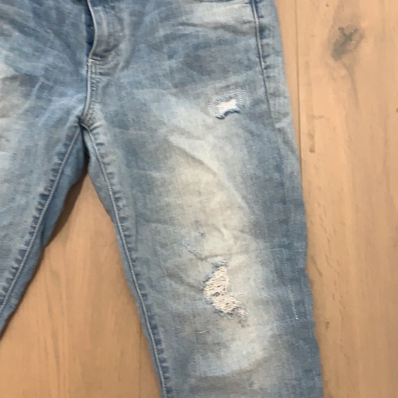 Gap 1969 faded blue Jean Capri - Picture 2 of 6